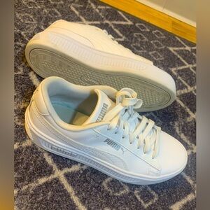 Puma fit foam, slightly stacked sole- lightly used